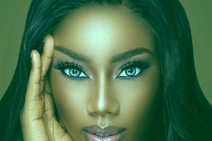 Zoey, 22, a auburn blue-eyed ebony companion based in Nibelle. Offering Striptease, Duos, Tantra, Deep French Kissing. Available for incall and outcall, over...