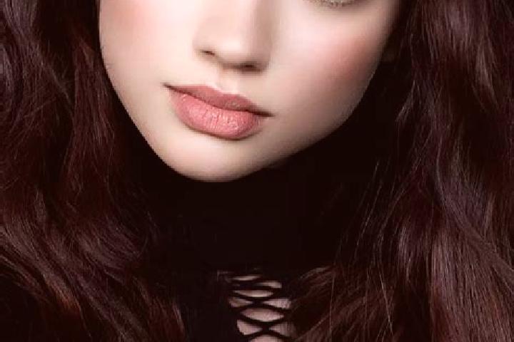 Zoey, 22, a auburn brown-eyed european companion based in Ganjur Girang. Offering GFE, Couples, Domination. Available for incall and outcall, overnight booki...