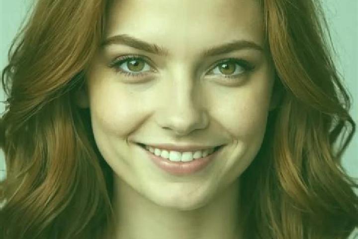 Zoey, 22, a auburn hazel-eyed european companion based in Xiema. Offering Couples, Party Girl. Available for incall and outcall, day and evening dates.