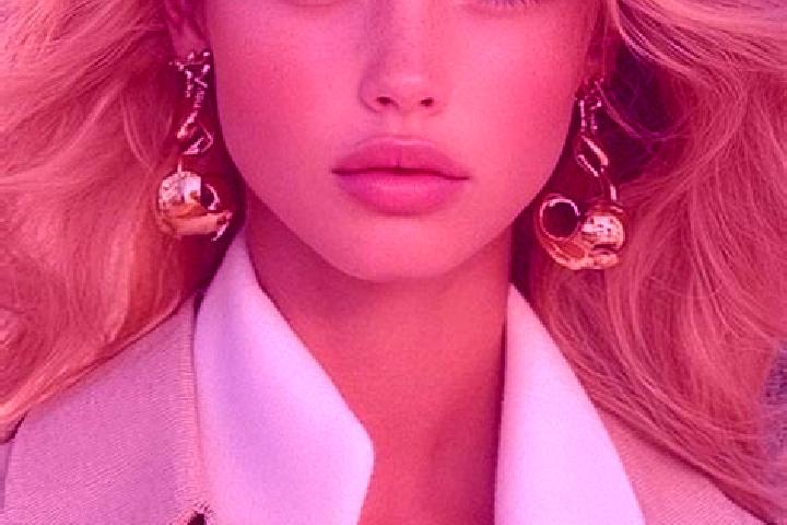 Zoey, 22, a blonde brown-eyed caribbean companion based in Yeshi. Offering CIM, Duos, Dinner Date. Available for incall and outcall, day and evening dates.