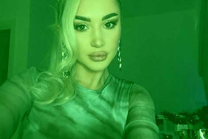 Zoey, 22, a blonde dark-eyed latina companion based in Moudon. Offering 69, Massage, A-Level, Travel Companion. Available for incall and outcall, day and eve...