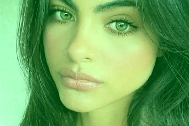 Zoey, 22, a brunette green-eyed caucasian companion based in Vreeswijk. Offering CIM, Prostate Massage, Tantra. Available for incall and outcall, overnight b...