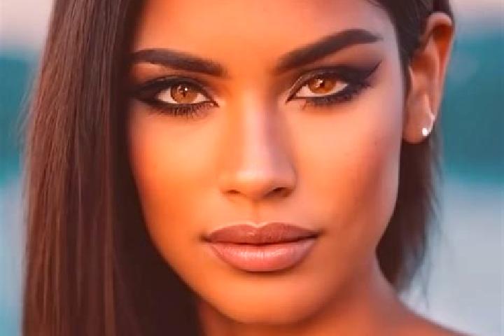 Zoey, 22, a dark blonde grey-eyed latina companion based in Muan. Offering Dinner Date, Couples, Party Girl. Available for incall and outcall, day and evenin...