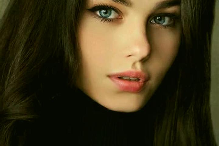 Zoey, 22, a red dark-eyed slavic companion based in Hope Valley. Offering Party Girl, Deep French Kissing, Duos, Travel Companion. Available for incall and o...