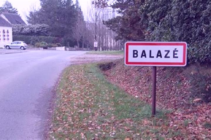 Zoey, 22 — Escort in Balaze, France