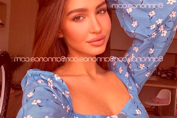 Zoey, 22 — Escort in Bourg-Beaudouin, France