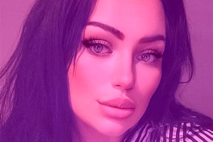 Zoey, 22 — Escort in Gwoznica Gorna, Poland