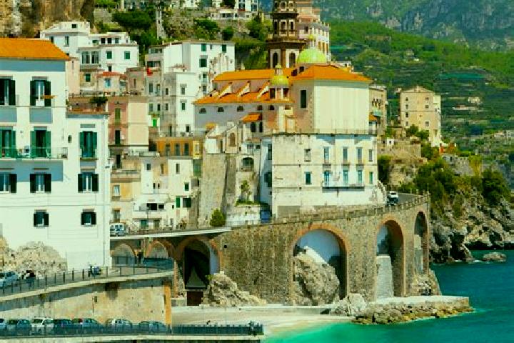 Zoey, 22 — Escort in Sona, Italy