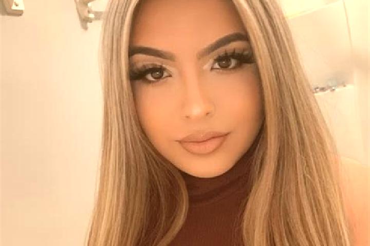 Zoey, 23, a blonde brown-eyed latina companion based in Putatan. Offering Prostate Massage, Deep French Kissing, Striptease, Dinner Date, BDSM. Available for...