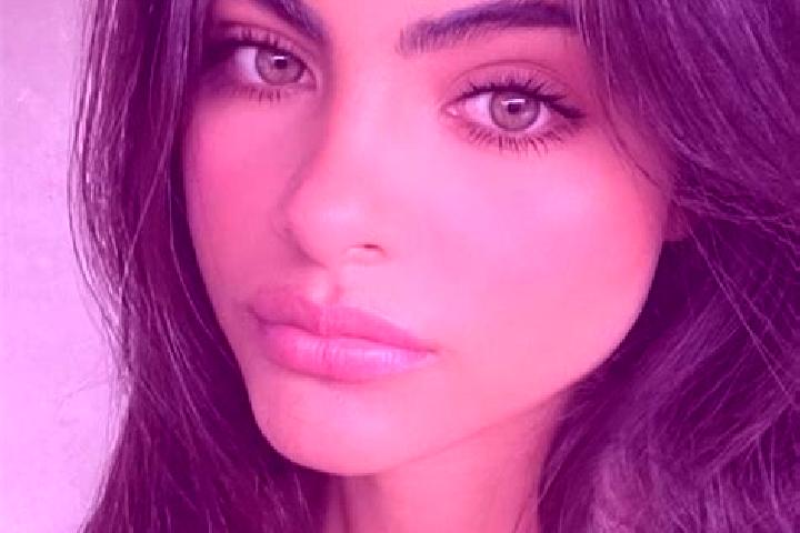Zoey, 23, a brunette brown-eyed indian companion based in Charancieu. Offering Deep French Kissing, A-Level, Tantra. Available for incall and outcall, day an...