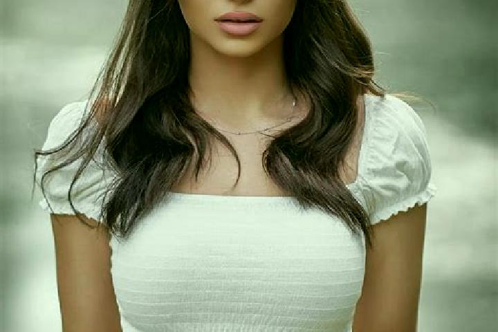 Zoey, 23, a brunette brown-eyed indian companion based in Guayos. Offering Massage, OWO, Striptease. Available for incall and outcall, day and evening dates.