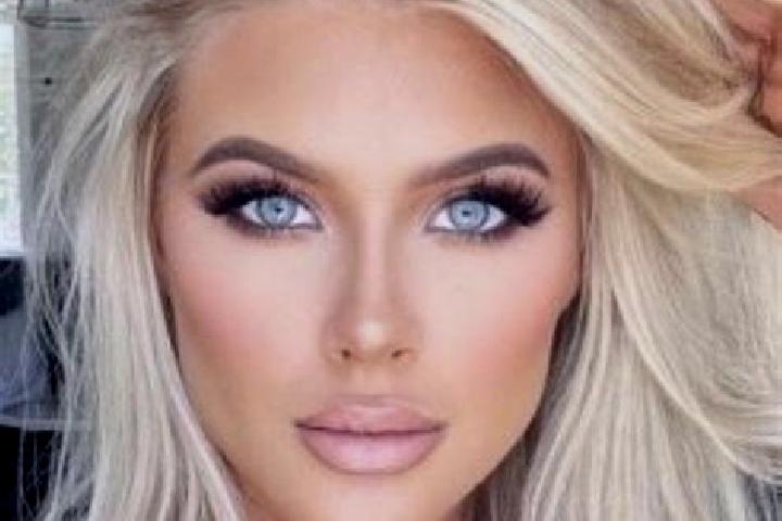 Zoey, 23, a platinum blonde blue-eyed middle eastern companion based in Fizes. Offering Dinner Date, Travel Companion, GFE. Available for incall and outcall,...