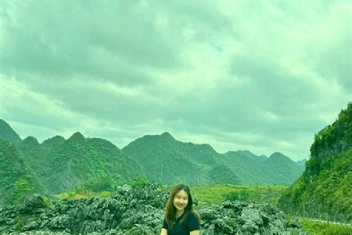 Zoey, 23 — Escort in Sa Phin, Vietnam