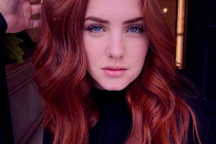 Zoey, 24, a auburn blue-eyed mixed companion based in Roses. Offering Domination, Couples, Party Girl. Available for incall and outcall, day and evening dates.