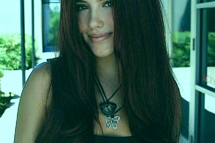 Zoey, 24, a auburn dark-eyed latina companion based in Tome. Offering Duos, Overnight, Fetish. Available for incall and outcall, day and evening dates.