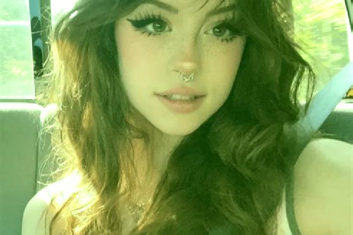 Zoey, 24, a auburn dark-eyed mediterranean companion based in Taketoyo. Offering Deep French Kissing, Party Girl, Domination, OWO, A-Level. Available for inc...
