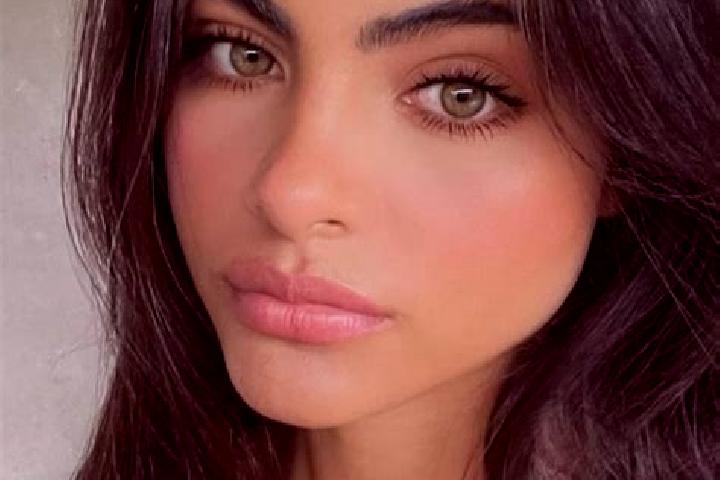 Zoey, 24, a black hazel-eyed latina companion based in Ban Namuang. Offering GFE, Deep French Kissing, CIM. Available for incall and outcall, day and evening...