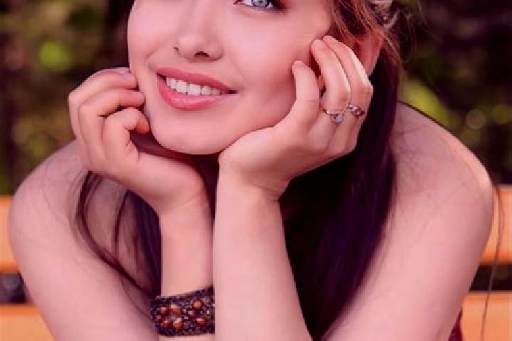 Zoey, 24, a red blue-eyed asian companion based in Arauli. Offering CIM, BDSM, Massage. Available for incall and outcall, overnight bookings available.