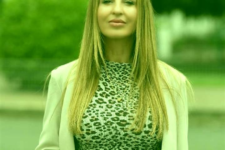 Zoey, 24 — Escort in Bueren, Germany