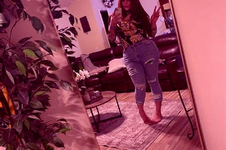 Zoey, 24 — Escort in Yolagzi, Turkey