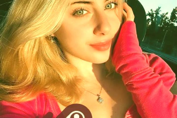 Zoey, 25 — Escort in Alen, Norway