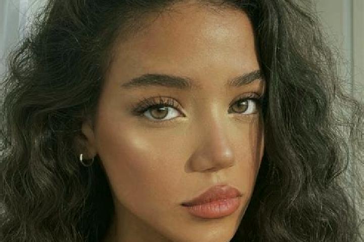 Zoey, 26, a black brown-eyed asian companion based in Sabaa Aiyoun. Offering Erotic Massage, Travel Companion, GFE, OWO, Duos. Available for incall and outca...
