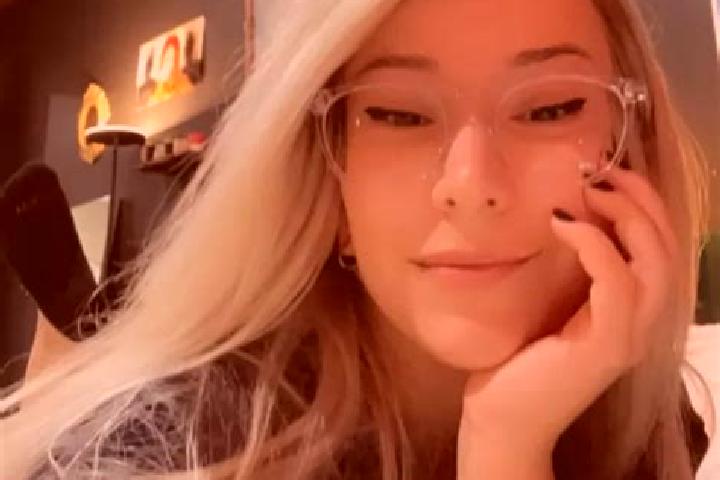 Zoey, 26, a blonde dark-eyed slavic companion based in Ha ergai Dadui. Offering Dinner Date, OWO, Overnight, Tantra, Erotic Massage. Available for incall and...
