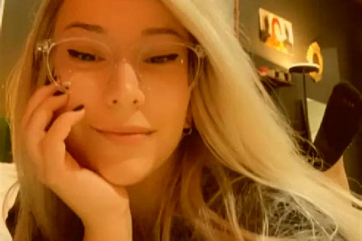 Zoey, 26, a blonde grey-eyed indian companion based in Paruyr Sevak. Offering GFE, Party Girl, Girlfriend Experience, Prostate Massage, Striptease. Available...