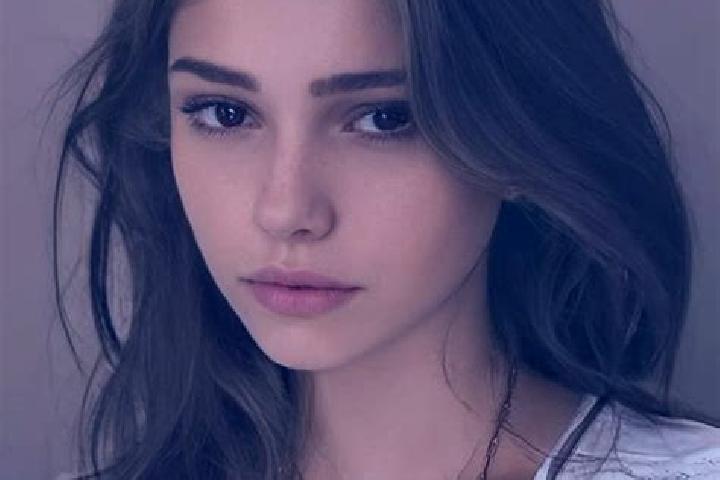 Zoey, 26, a chestnut brown-eyed slavic companion based in Spresiano. Offering Overnight, Striptease, Erotic Massage, Prostate Massage, Travel Companion. Avai...