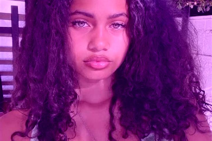 Zoey, 26, a dark blonde amber-eyed mixed companion based in Frisange. Offering Deep French Kissing, GFE, Duos. Available for incall and outcall, overnight bo...