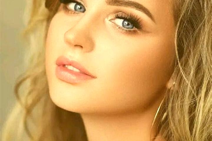 Zoey, 26, a dark blonde blue-eyed caribbean companion based in Colonia Yurecuaro. Offering Striptease, Girlfriend Experience, CIM, Deep French Kissing, Domin...