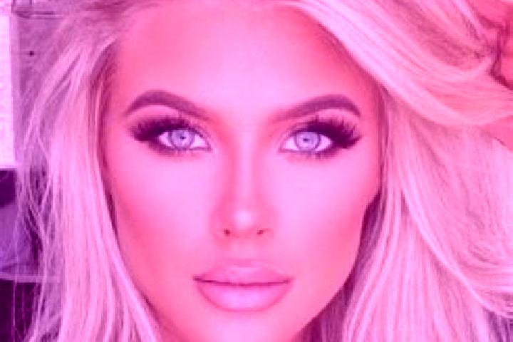 Zoey, 26, a platinum blonde dark-eyed latina companion based in Limoncarro. Offering Striptease, Tantra, Party Girl. Available for incall and outcall, overni...