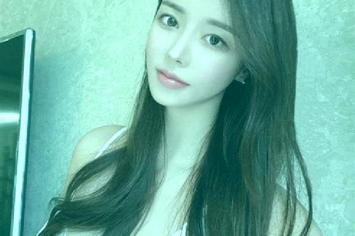 Zoey, 26 — Escort in Dongtuan, China