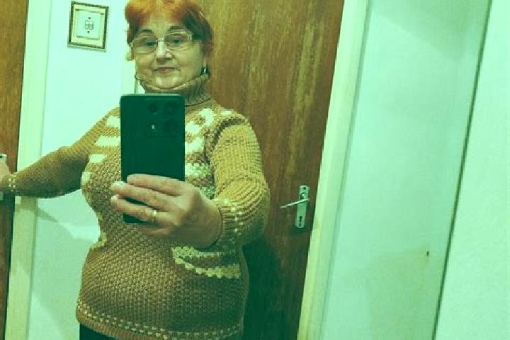 Zoey, 26 — Escort in Fetesti, Romania