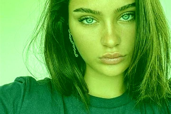Zoey, 27, a brunette dark-eyed caribbean companion based in Mbouda. Offering Dinner Date, Party Girl, OWO, BDSM, Striptease. Available for incall and outcall...