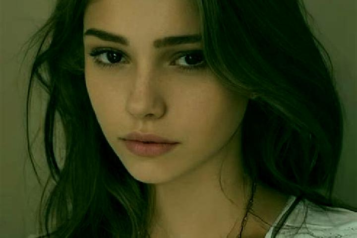 Zoey, 27, a chestnut hazel-eyed slavic companion based in Portbou. Offering Massage, Prostate Massage, Travel Companion, CIM. Available for incall and outcal...