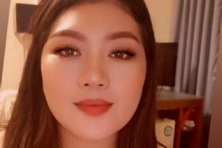 Zoey, 27, a dark blonde dark-eyed asian companion based in Ault. Offering OWO, Dinner Date, Erotic Massage. Available for incall and outcall, day and evening...