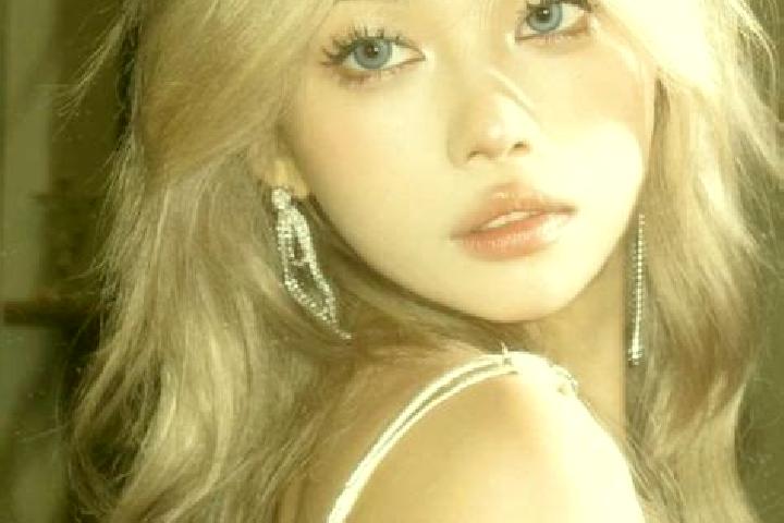 Zoey, 27, a platinum blonde green-eyed asian companion based in Thi Tran Hung Quoc. Offering 69, Roleplay, GFE, Fetish. Available for incall and outcall, day...