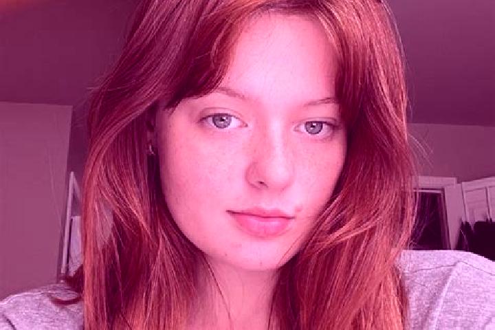 Zoey, 27, a red hazel-eyed european companion based in Wallalong. Offering A-Level, Erotic Massage. Available for incall and outcall, day and evening dates.