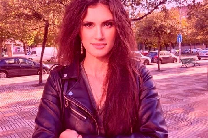 Zoey, 27 — Escort in Bradeanu, Romania