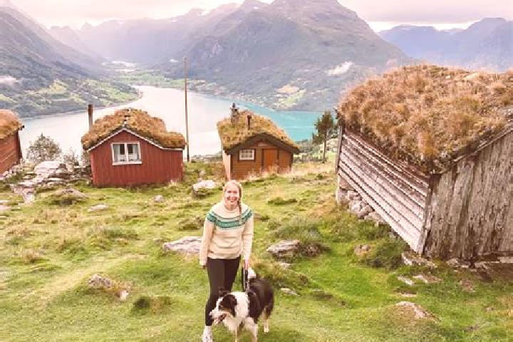 Zoey, 27 — Escort in Bruhagen, Norway