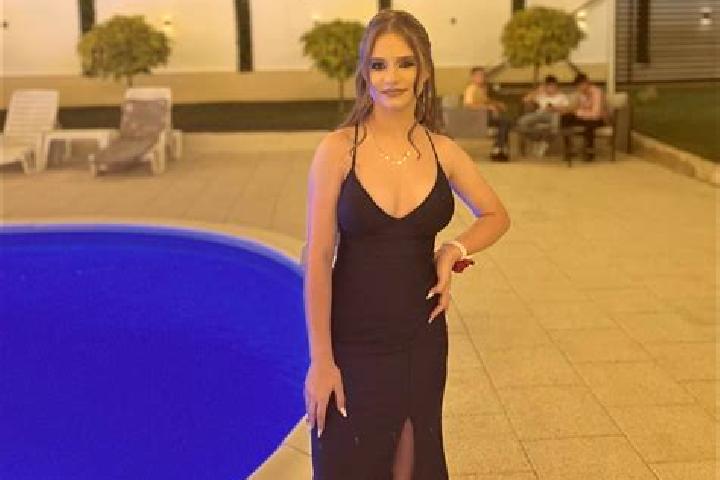 Zoey, 27 — Escort in Capreni, Romania