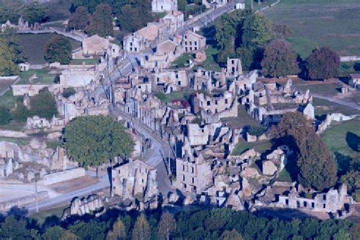 Zoey, 27 — Escort in Charly-Oradour, France