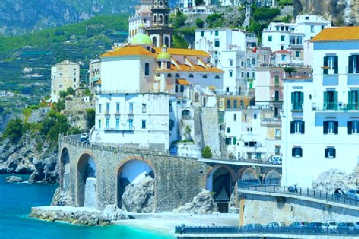 Zoey, 27 — Escort in Palinuro, Italy