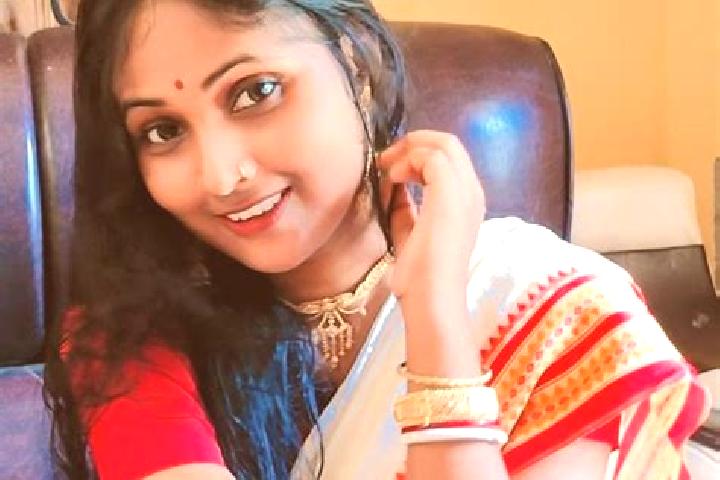 Zoey, 27 — Escort in Saha, India
