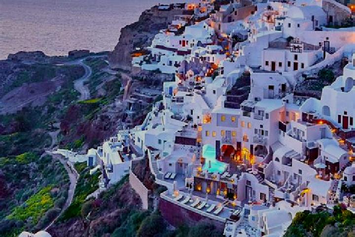 Zoey, 27 — Escort in Synoikismos Chavariou, Greece