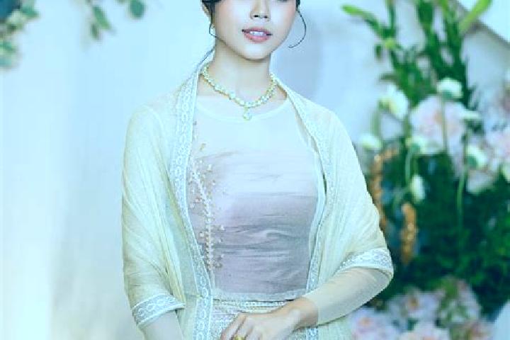 Zoey, 27 — Escort in Tha Yet Kone, Myanmar