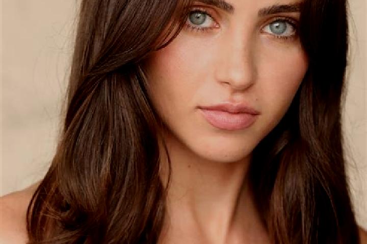 Zoey, 28, a auburn dark-eyed latina companion based in Ribeirao da Ilha. Offering Deep French Kissing, Erotic Massage, CIM, Party Girl, Travel Companion. Ava...