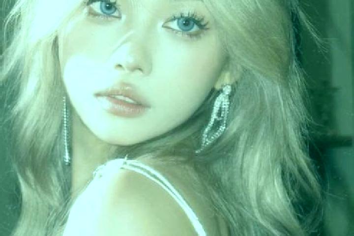 Zoey, 28, a blonde blue-eyed asian companion based in Karayilan. Offering Domination, Fetish, CIM, Tantra, Striptease. Available for incall and outcall, over...