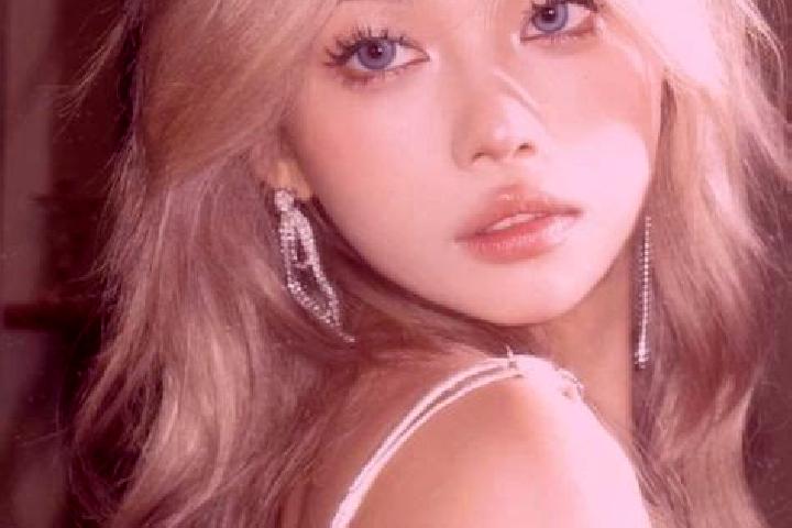 Zoey, 28, a blonde blue-eyed asian companion based in Tancacha. Offering GFE, Domination, Girlfriend Experience, Massage. Available for incall and outcall, d...